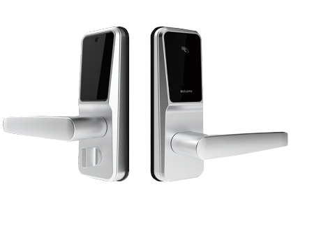 寝室の木製ドアのデジタルロック