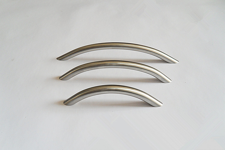 プレステージブラッシュニッケルテーパーボウハンドルステンレススチール 