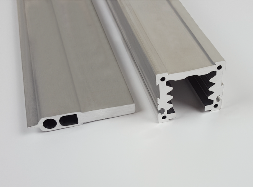 アルミニウム押出材